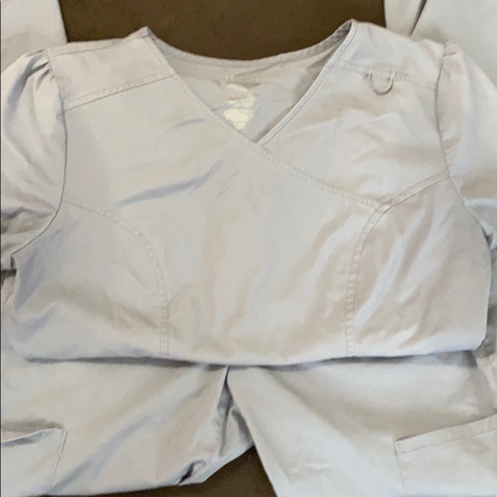 JAANUU scrub set